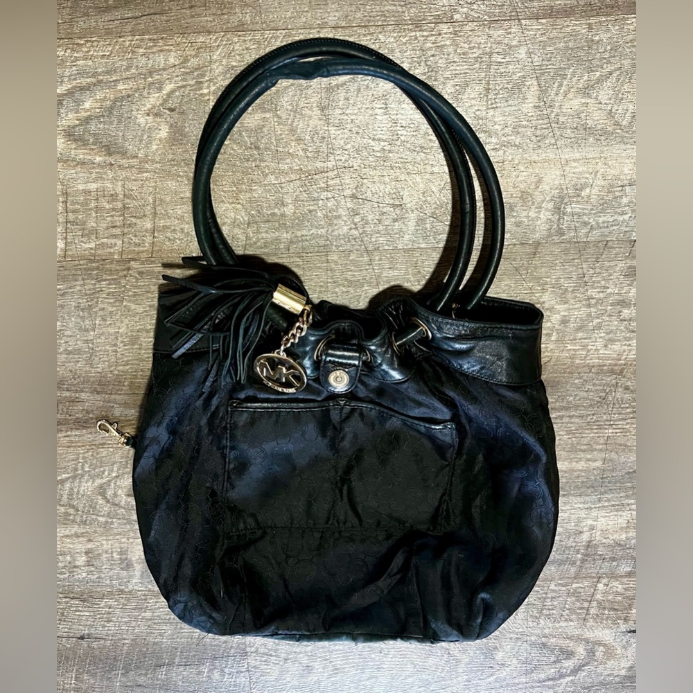 Michael Kors ring handle tote - Picture 2 of 13